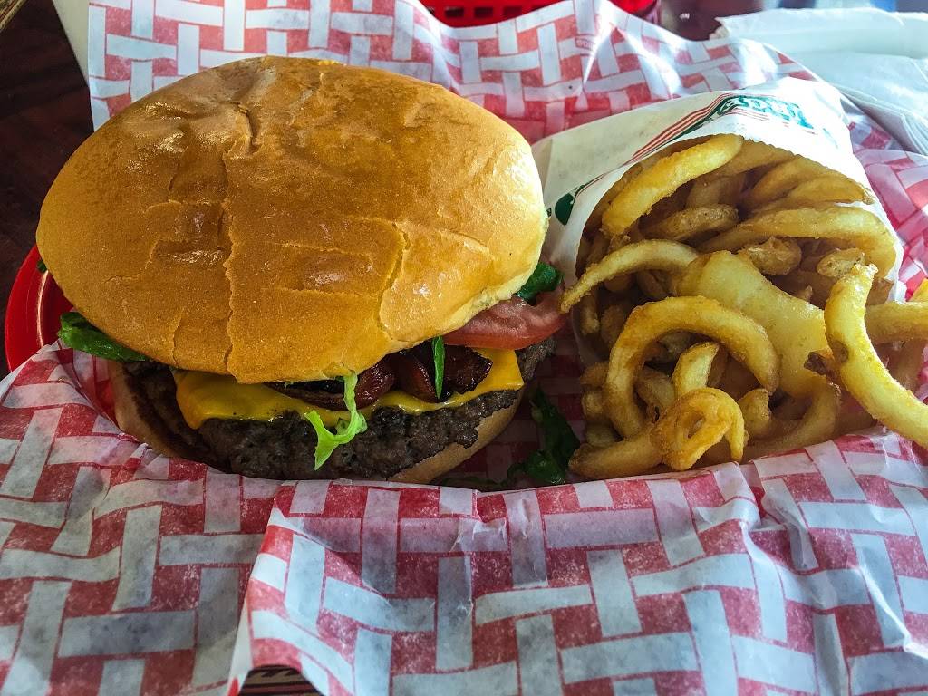 Burger Street | restaurant | 911 W Parker Rd, Plano, TX 75023, USA | 4695730082 OR +1 469-573-0082