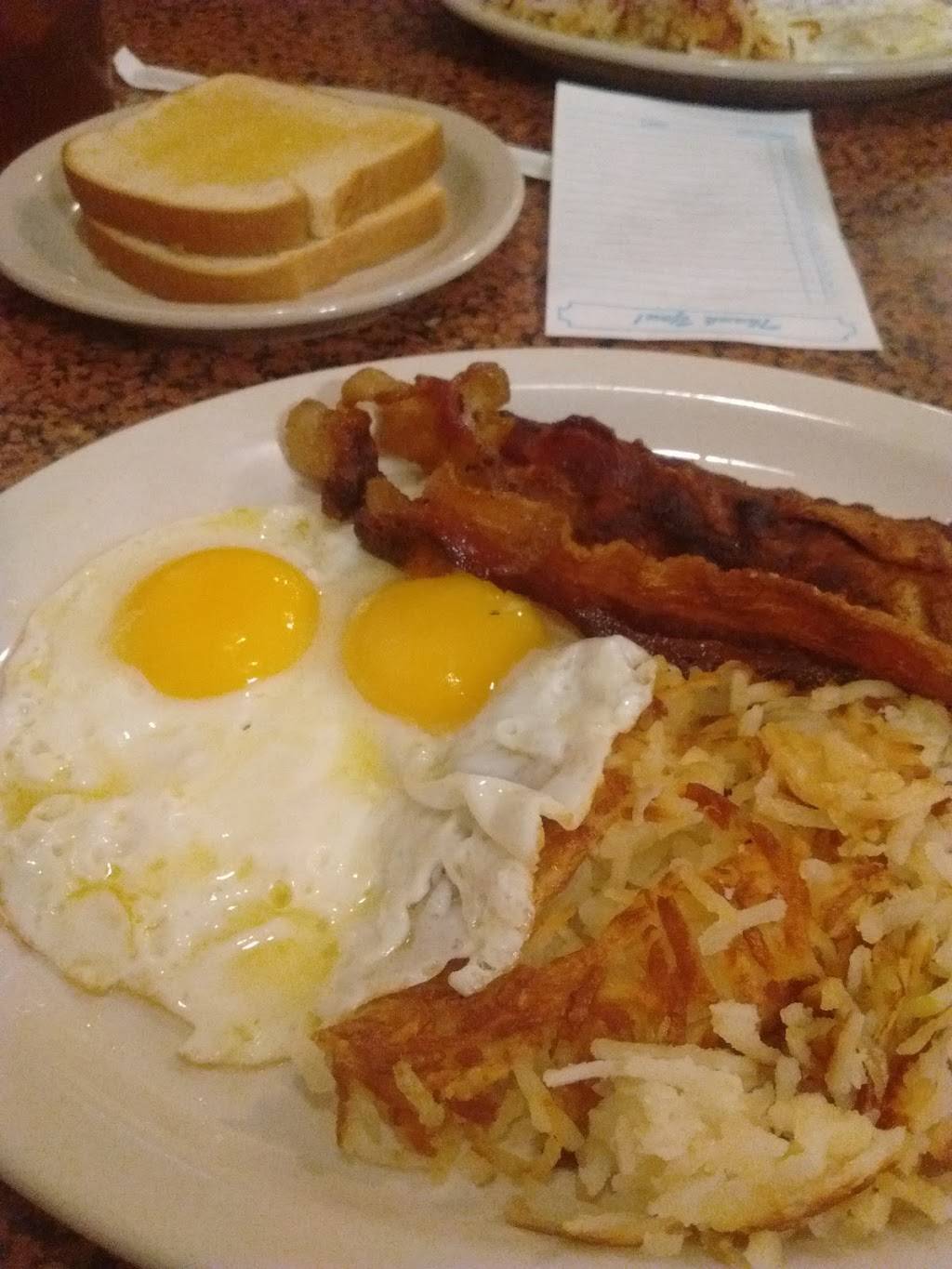 Nicks Family Restaurant | restaurant | 210 S Austin Ave, Denison, TX 75020, USA | 9034633687 OR +1 903-463-3687