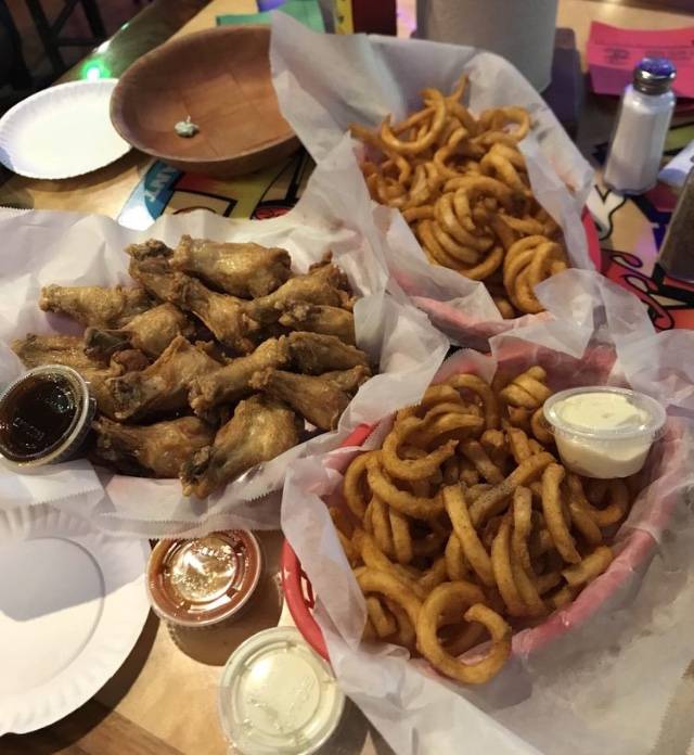 Wings Etc. | restaurant | 6502 N Grape Rd, Mishawaka, IN 46545, USA | 5742730088 OR +1 574-273-0088
