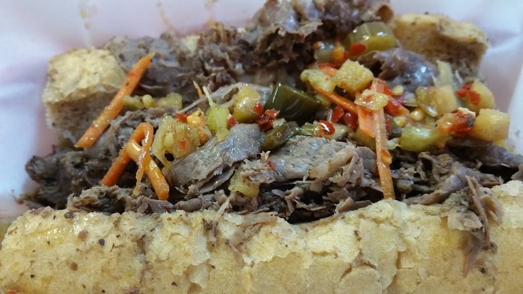 Marcos Beef & Pizza | restaurant | 6008 W Fullerton Ave, Chicago, IL 60639, USA | 7737451015 OR +1 773-745-1015