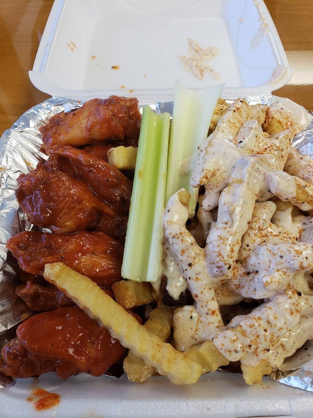 J Wings | restaurant | 1011 9th Ave SW, Bessemer, AL 35022, USA | 2055654555 OR +1 205-565-4555