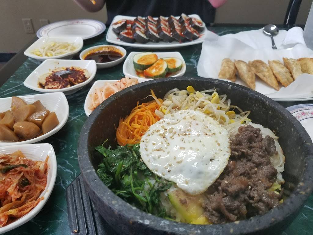 Kums Cafe & Arirang Giftly | restaurant | 4544 Poplar Level Rd, Louisville, KY 40213, USA | 5029646336 OR +1 502-964-6336