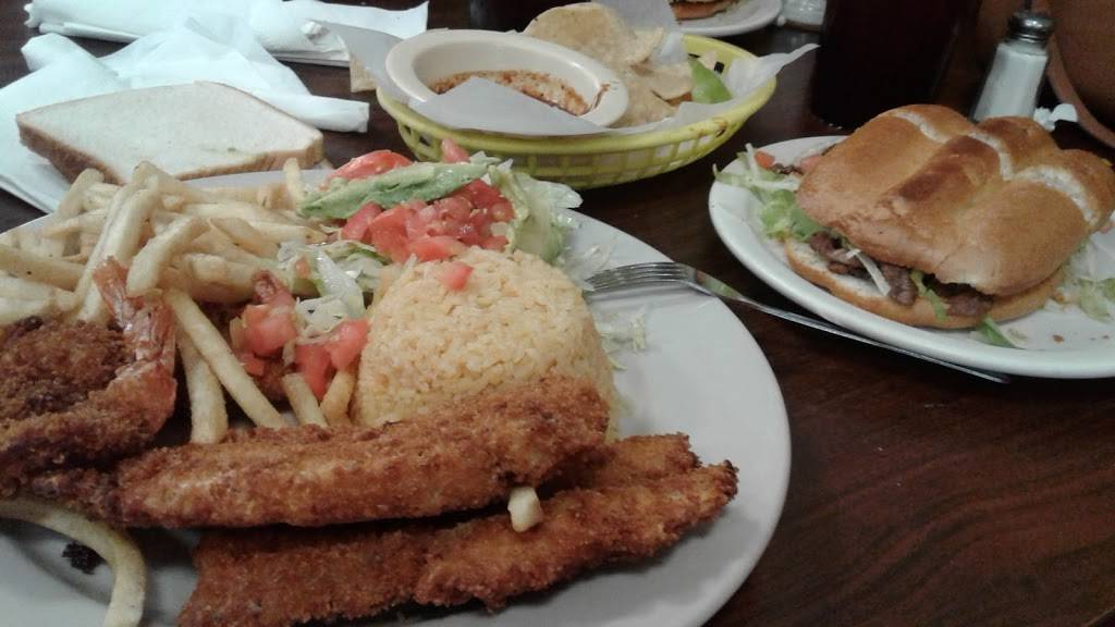 Mi Celayence Mexican Restaurant | restaurant | 2903 Fredericksburg Rd, San Antonio, TX 78201, USA | 2107321122 OR +1 210-732-1122