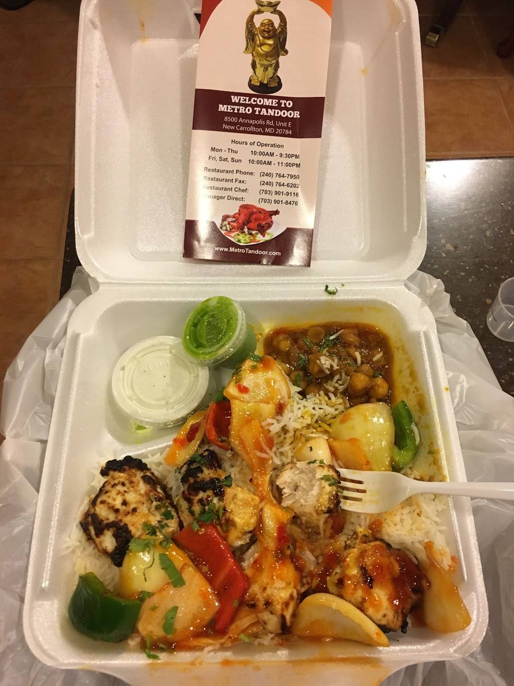 Metro Tandoor | restaurant | 8500 Annapolis Rd, New Carrollton, MD 20784, USA | 2407647950 OR +1 240-764-7950