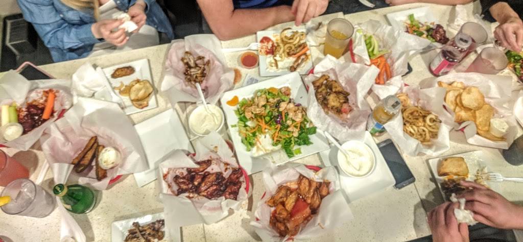 Hot Wings Cafe | restaurant | 4609 Van Nuys Blvd, Sherman Oaks, CA 91403, USA | 8187849464 OR +1 818-784-9464