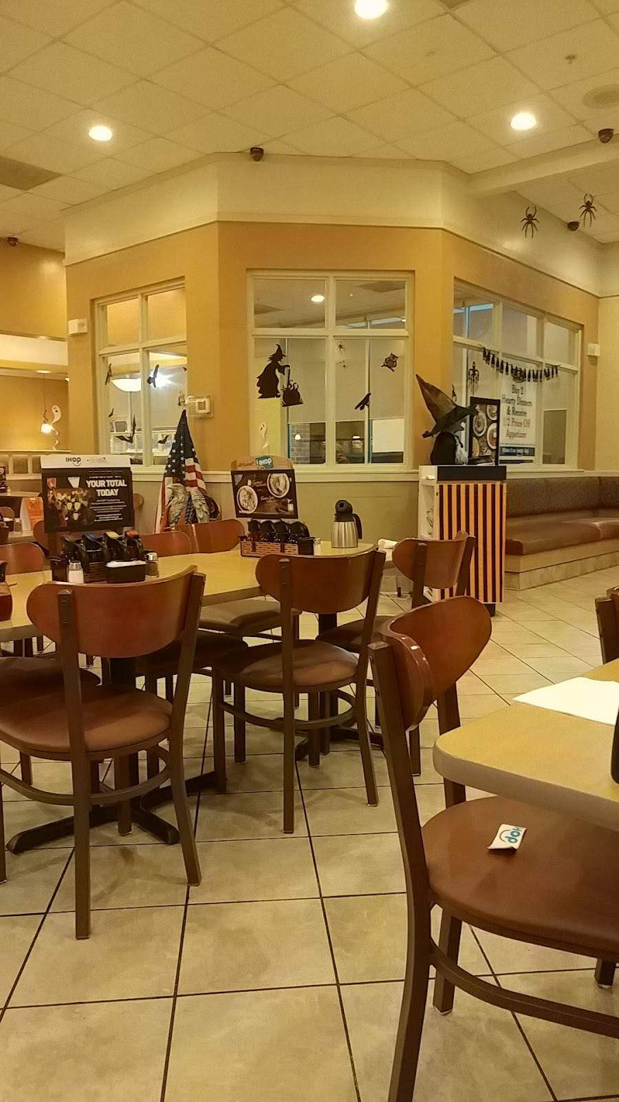 IHOP | restaurant | 8500 Annapolis Rd, New Carrollton, MD 20784, USA | 3014292088 OR +1 301-429-2088