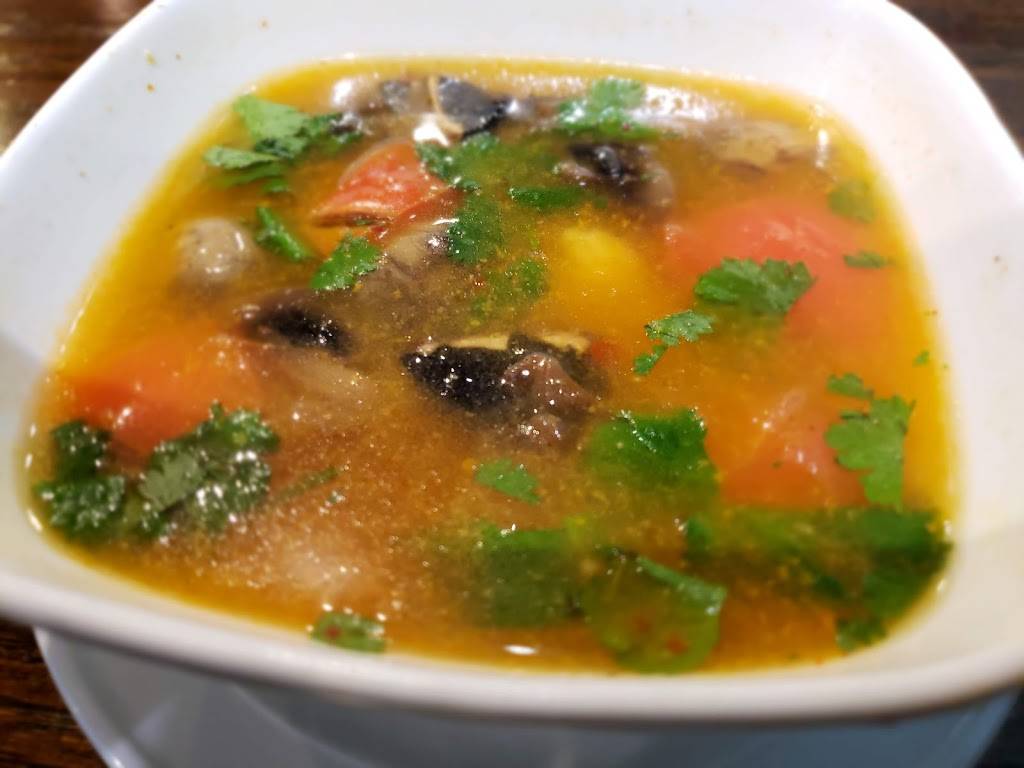 Thai Treasure Restaurant | restaurant | 330 Maple Ave W, Vienna, VA 22180, USA | 7032723683 OR +1 703-272-3683