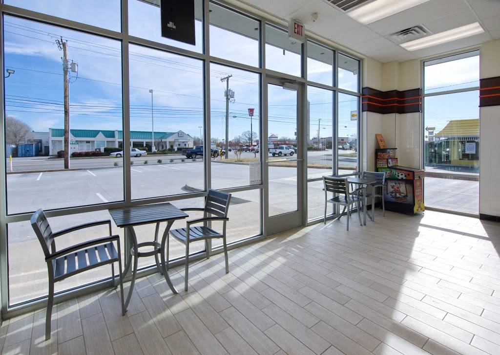 Little Caesars Pizza | meal takeaway | 4758 S Amherst Hwy, Madison Heights, VA 24572, USA | 4348458845 OR +1 434-845-8845