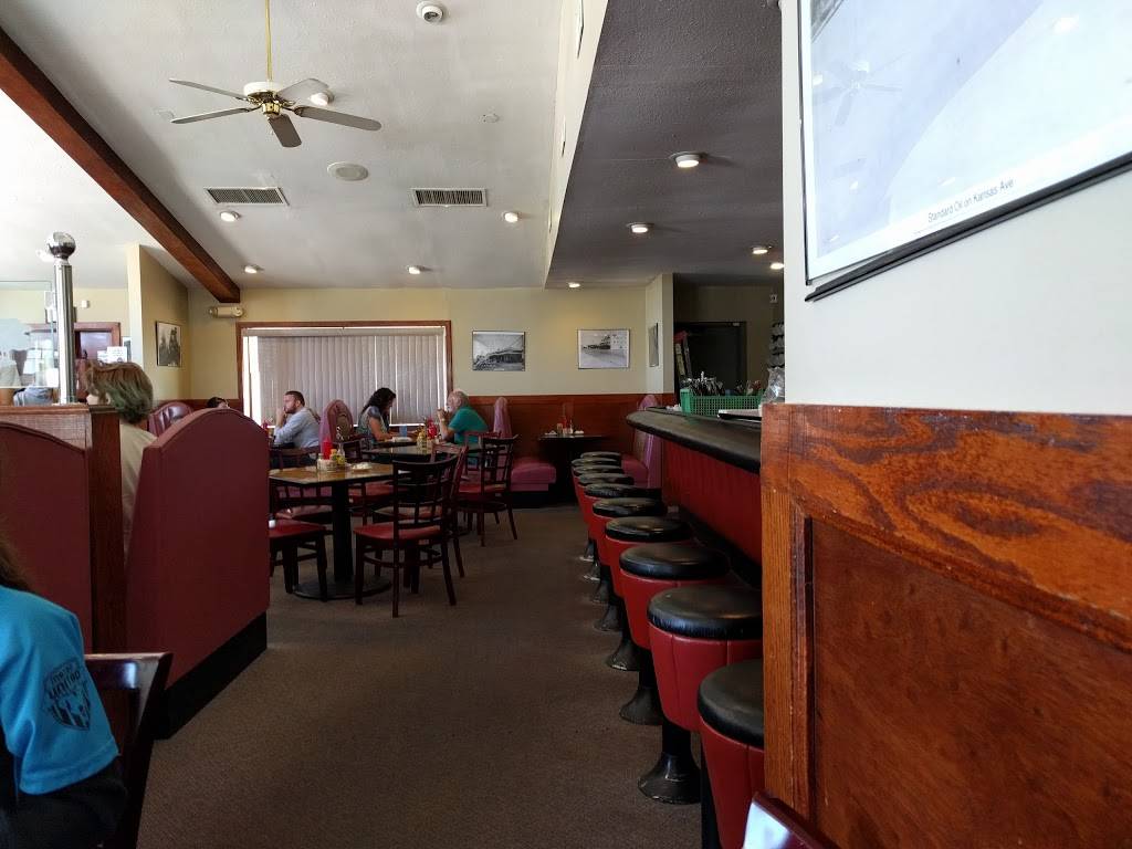 Olathes Downtown Diner | restaurant | 409 E Santa Fe St, Olathe, KS 66061, USA | 9138399165 OR +1 913-839-9165