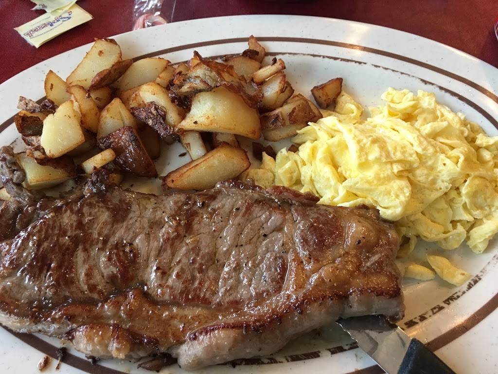 Colonial Room Restaurant | restaurant | 105 E 1st St, Sanford, FL 32771, USA | 4073232999 OR +1 407-323-2999