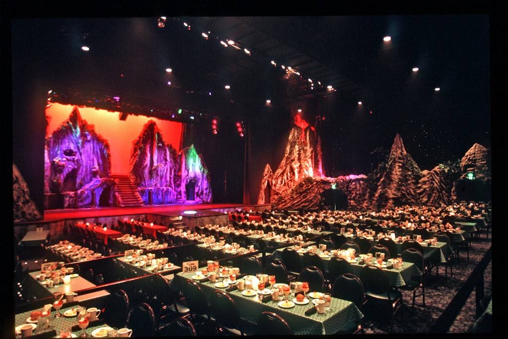 Magic of Polynesia : Roberts Hawaii | restaurant | 2300 Kalakaua Ave, Honolulu, HI 96815, USA | 8089714321 OR +1 808-971-4321