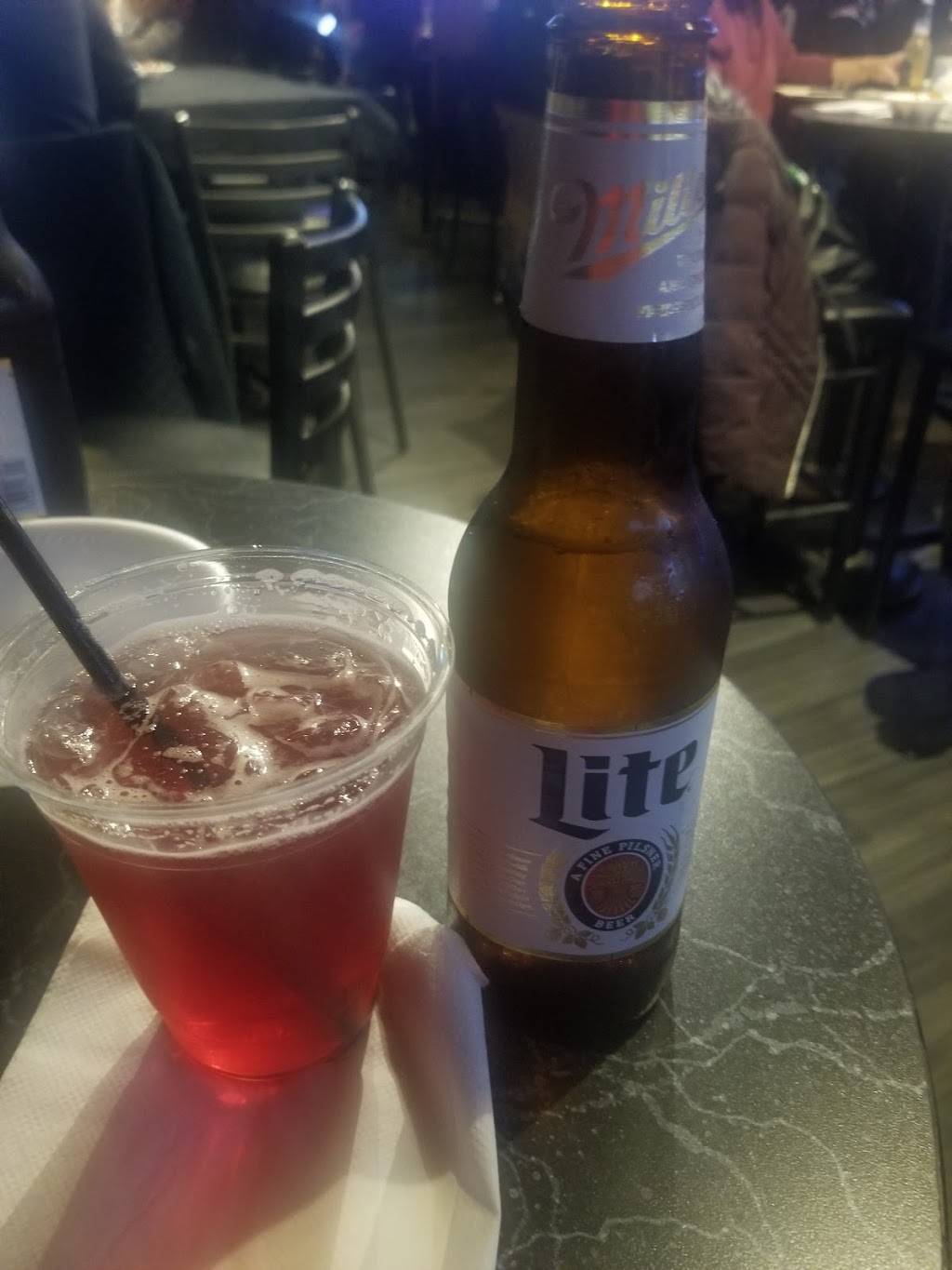 Tailgaters Sports Bar & Grill | restaurant | 431 W Boughton Rd, Bolingbrook, IL 60440, USA | 6306791994 OR +1 630-679-1994