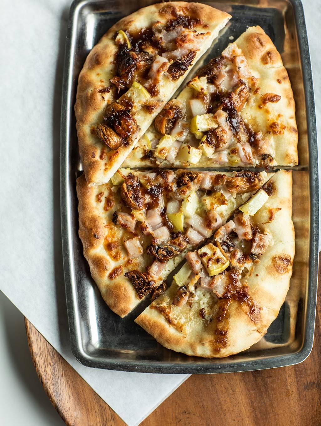 Haymarket Bistro | restaurant | 300 E Market St Suite 100A, Louisville, KY 40202, USA | 5027796825 OR +1 502-779-6825