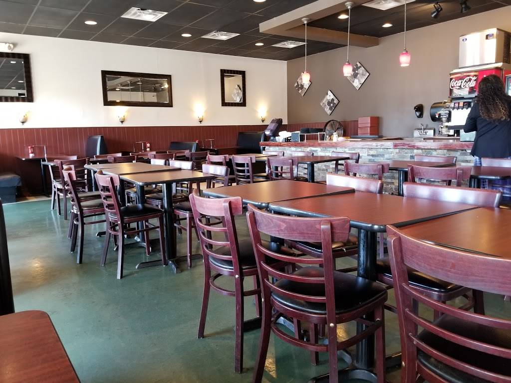 Cuginis Restaurant & Bar | restaurant | 19616 Fisher Ave H, Poolesville, MD 20837, USA | 3013495800 OR +1 301-349-5800