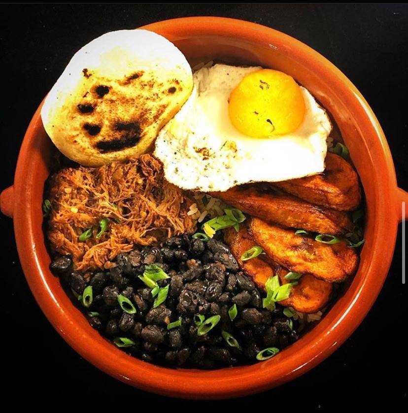 Chamos Arepa House | restaurant | 8211 Hull Street Rd, Richmond, VA 23235, USA | 8049184957 OR +1 804-918-4957