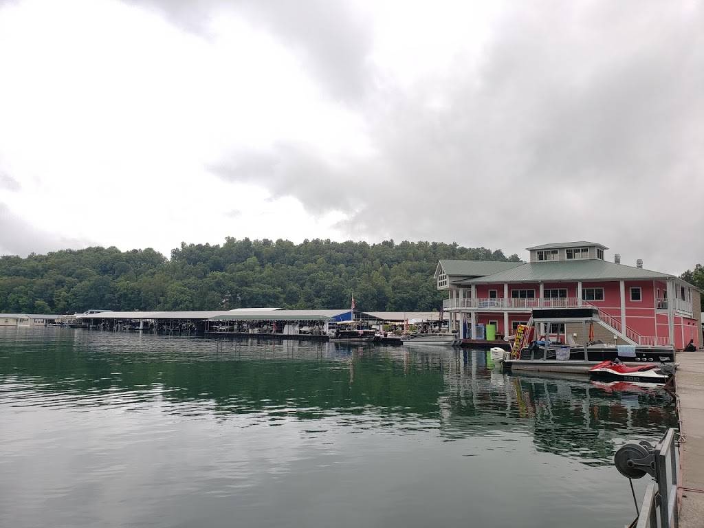 Castaways Grill and Bar | restaurant | 1042 Shanghai Rd, LaFollette, TN 37766, USA | 4235627651 OR +1 423-562-7651