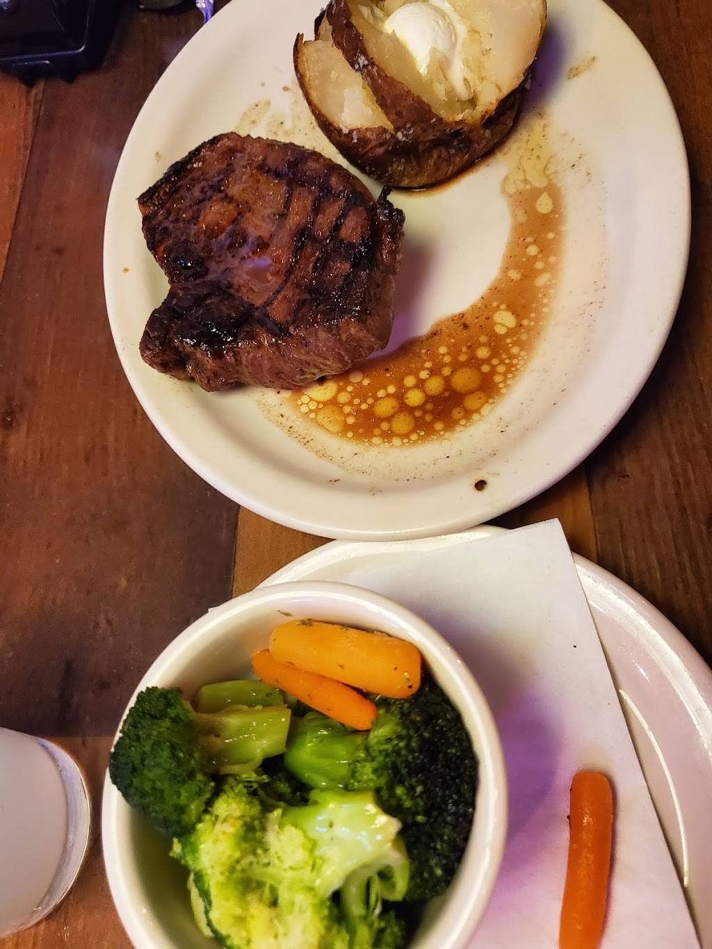 Texas Roadhouse | restaurant | 5005 Shelbyville Rd, Louisville, KY 40207, USA | 5028975005 OR +1 502-897-5005