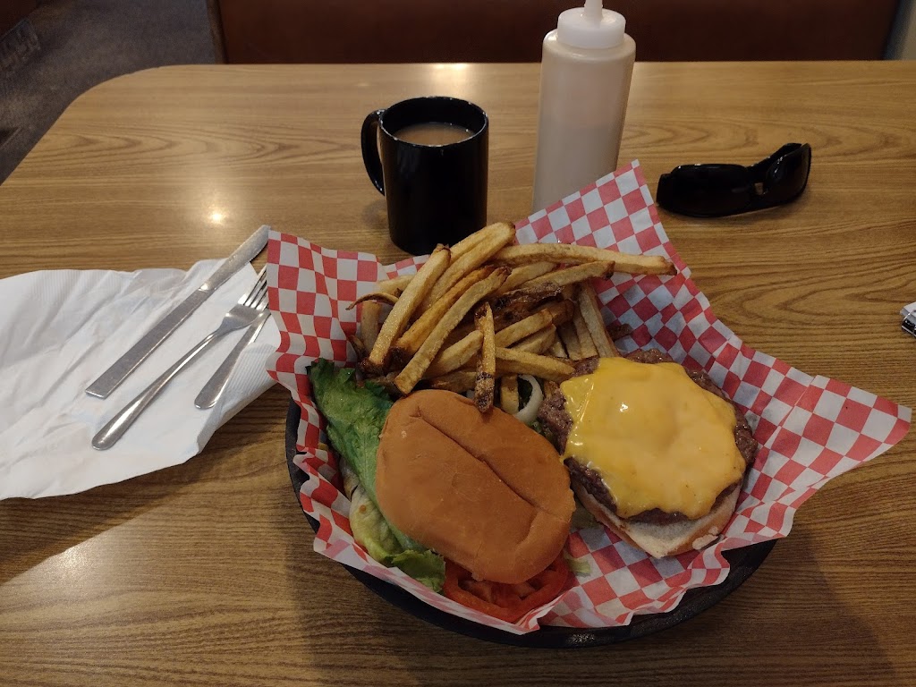 Black Bear Cafe | cafe | 111 N 5th St, Thermopolis, WY 82443, USA | 3078643221 OR +1 307-864-3221