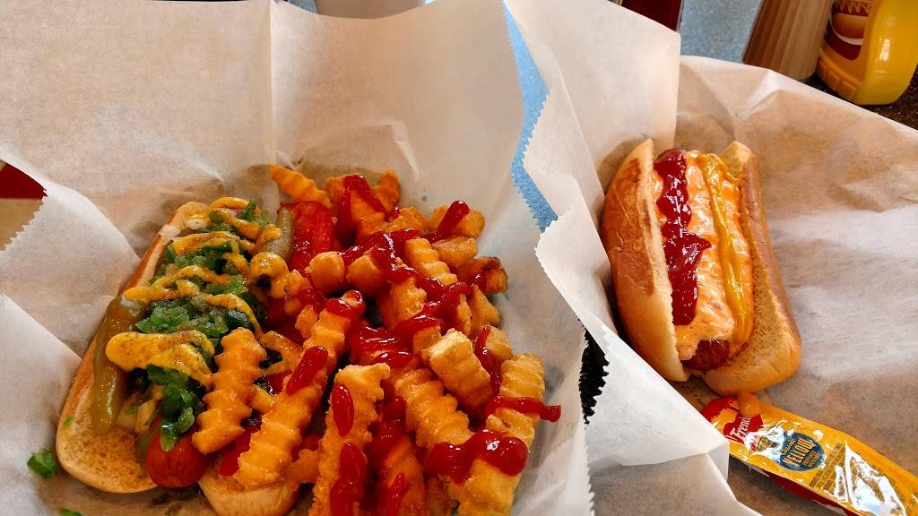 The Griffin Dog House | restaurant | 414 E Solomon St, Griffin, GA 30223, USA | 4702048169 OR +1 470-204-8169