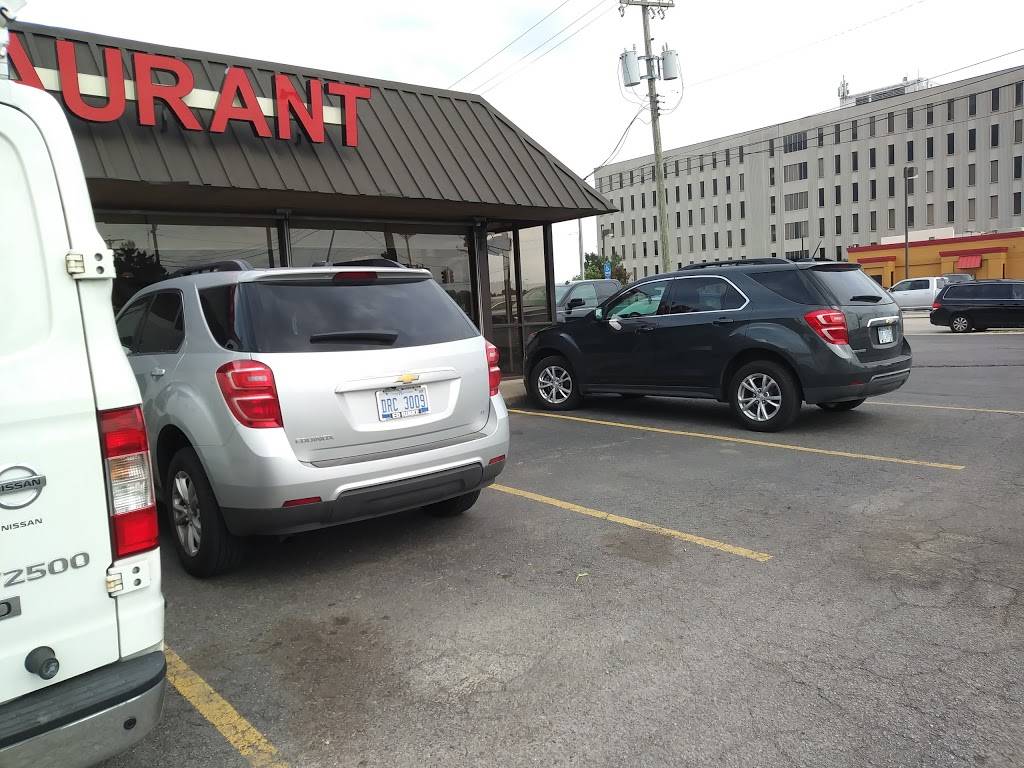 Eddies Gourmet | restaurant | 25920 Greenfield Rd, Oak Park, MI 48237, USA | 2489684060 OR +1 248-968-4060