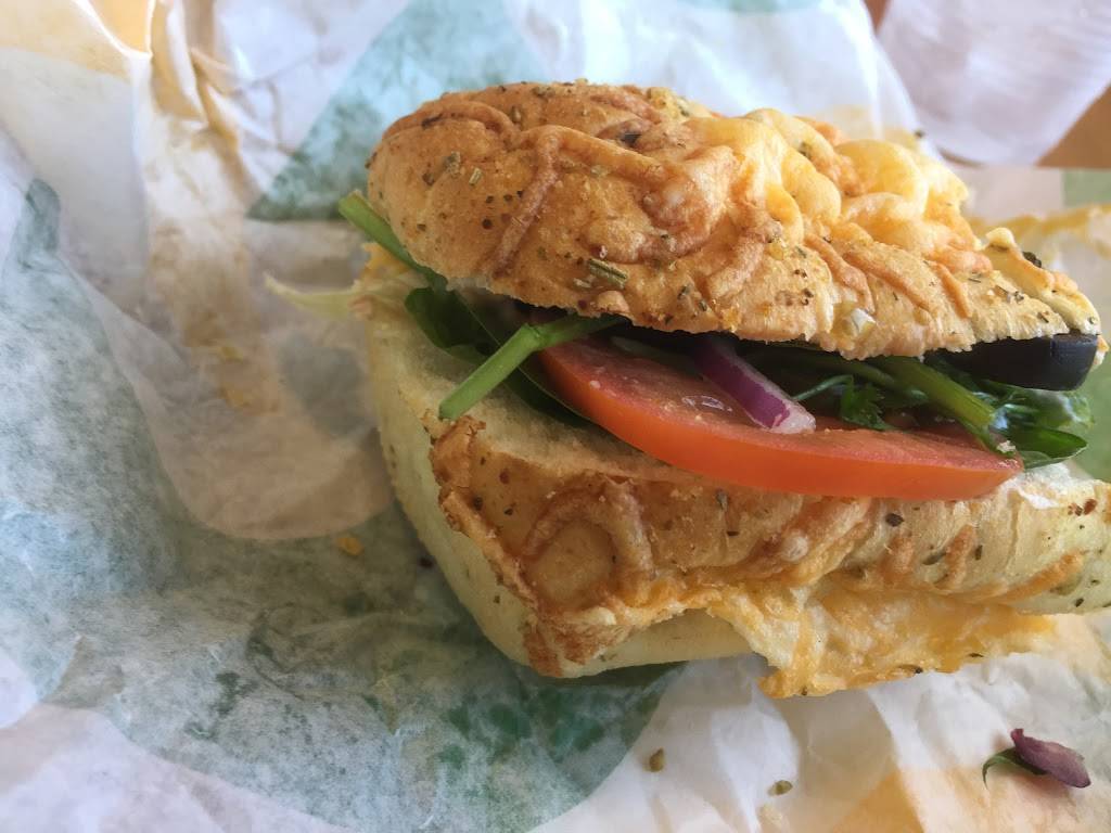 Subway Restaurants | restaurant | 2706 E Carson St, Lakewood, CA 90712, USA | 5624297801 OR +1 562-429-7801