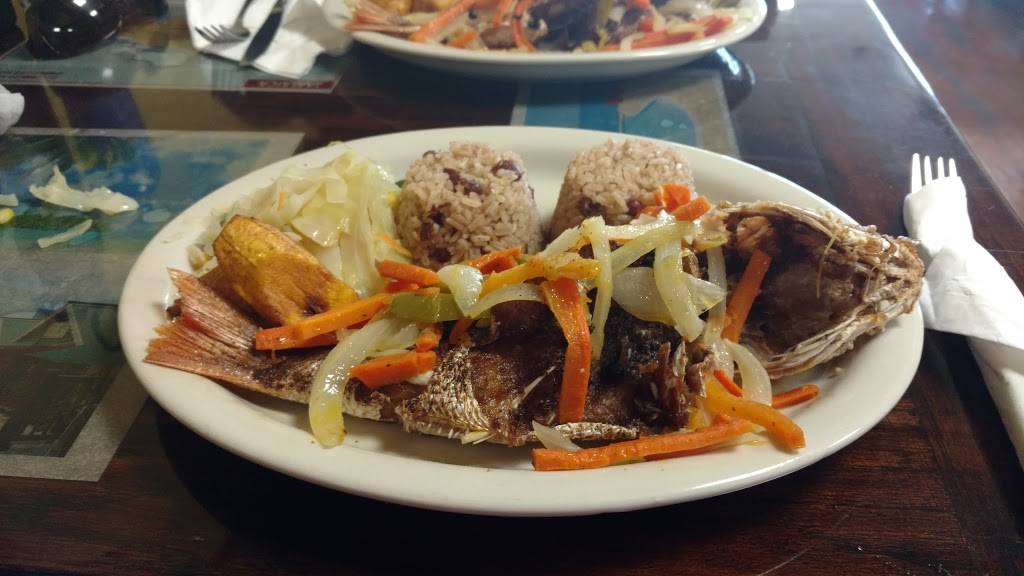 Islands in the pines | restaurant | 162 N University Dr, Pembroke Pines, FL 33024, USA | 9544317600 OR +1 954-431-7600