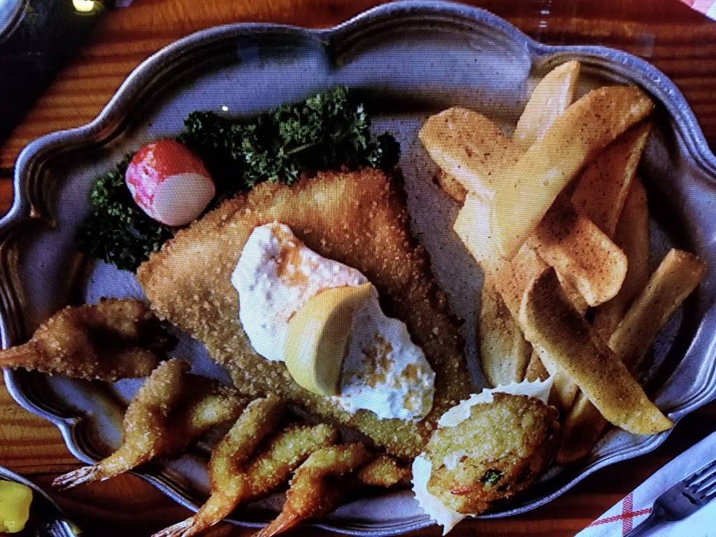 Little Red Barn Steakhouse | restaurant | 1836 S Hackberry, San Antonio, TX 78210, USA | 2105324235 OR +1 210-532-4235