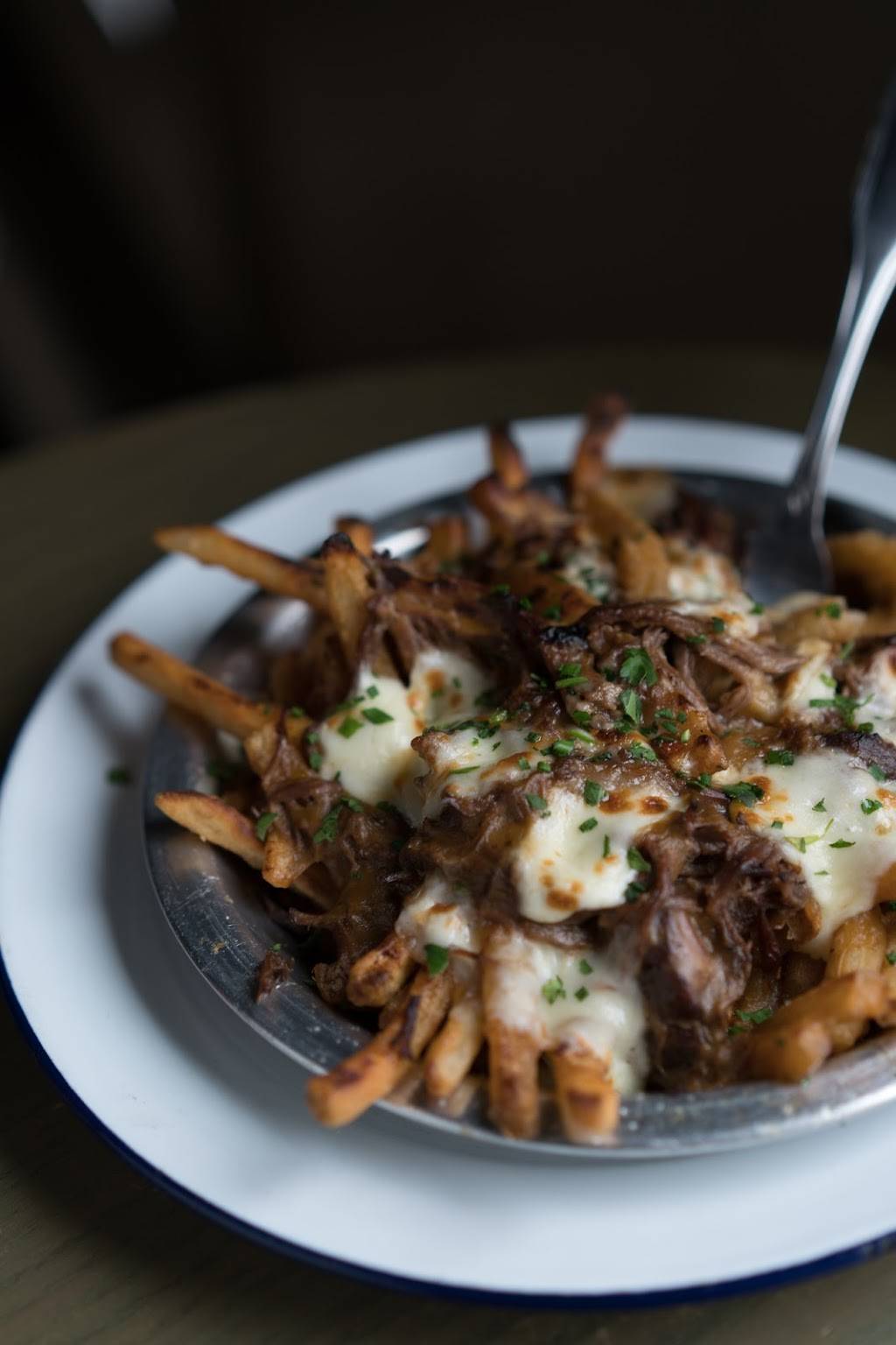 The Crab Shell Bar at The Venice Whaler | restaurant | 10 Washington Blvd, Venice, CA 90292, USA | 3108218737 OR +1 310-821-8737