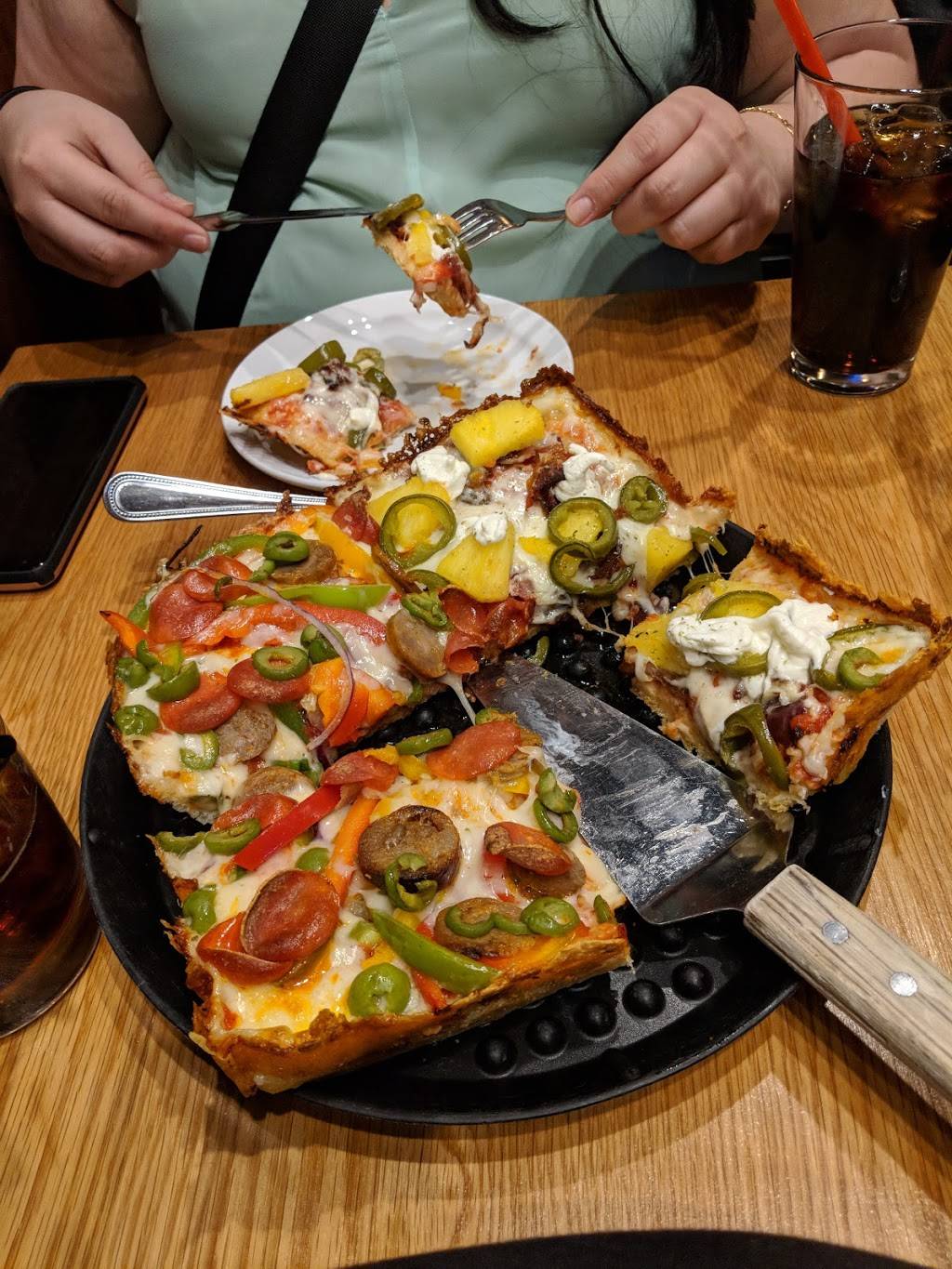 Blue Pan Pizza West Highlands | restaurant | 3930 W 32nd Ave, Denver, CO 80212, USA | 7204567666 OR +1 720-456-7666