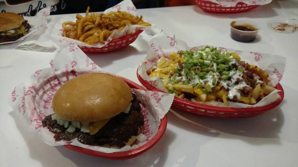 Schoops Hamburgers | restaurant | 1124 N Main St, Crown Point, IN 46307, USA | 2196632288 OR +1 219-663-2288