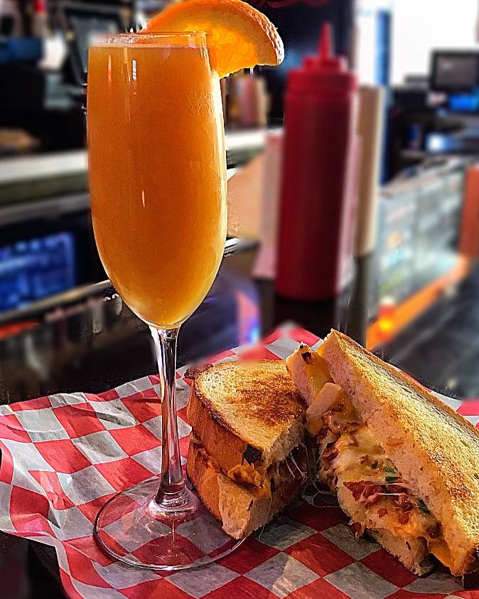 Cheesies Pub & Grub LaGrange | restaurant | 46 South La Grange Road, La Grange, IL 60525, USA | 7084697264 OR +1 708-469-7264