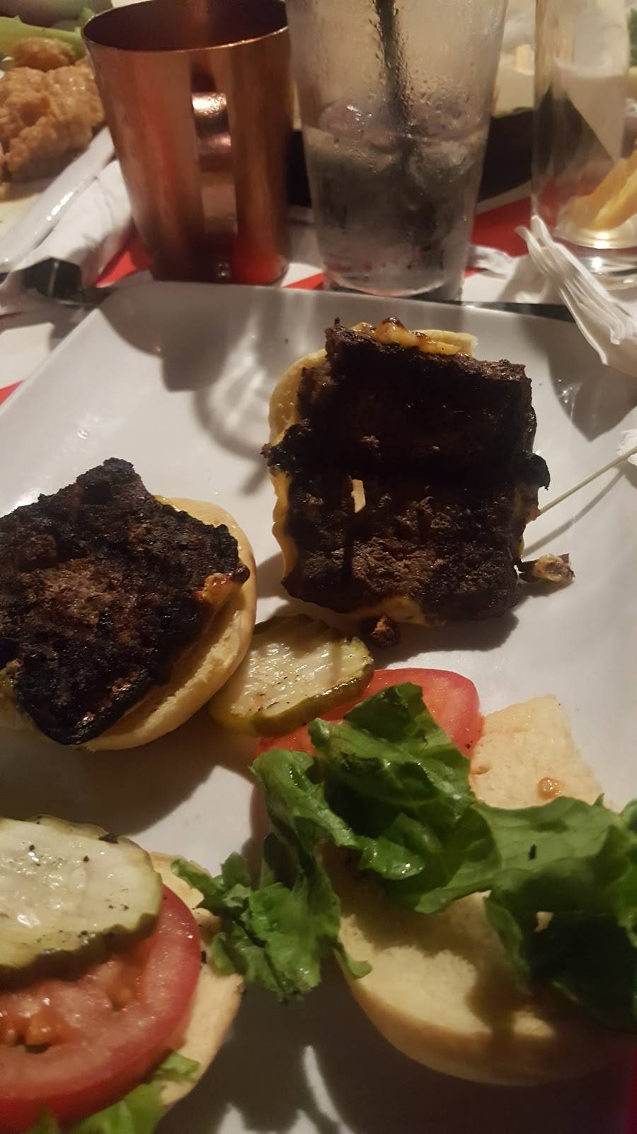 TGI Fridays | restaurant | 2991 Jamacha Road, El Cajon, CA 92019, USA | 6196707400 OR +1 619-670-7400