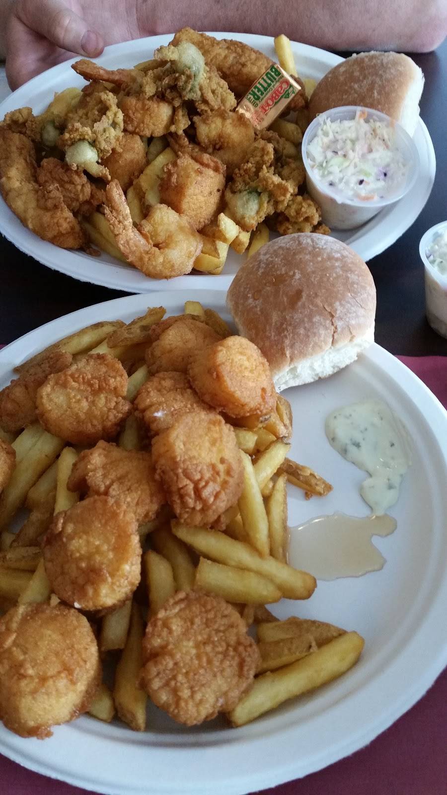 Macks Catering Service | restaurant | 773 Quinebaug Rd, Quinebaug, CT 06262, USA | 8604970182 OR +1 860-497-0182