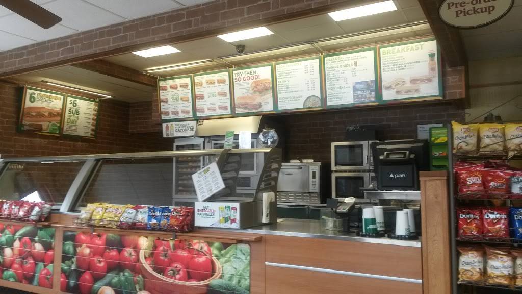 Subway | restaurant | 7722 US-31, Alanson, MI 49706, USA | 2315483008 OR +1 231-548-3008