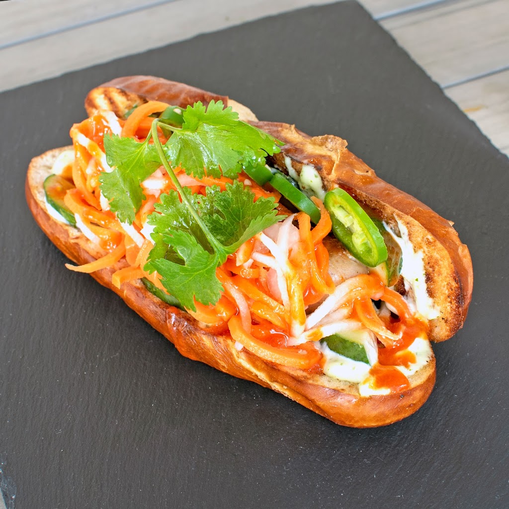 Eugenes Sausage Express | restaurant | 14140 Parke Long Ct A-C, Chantilly, VA 20151, USA | 7035589665 OR +1 703-558-9665