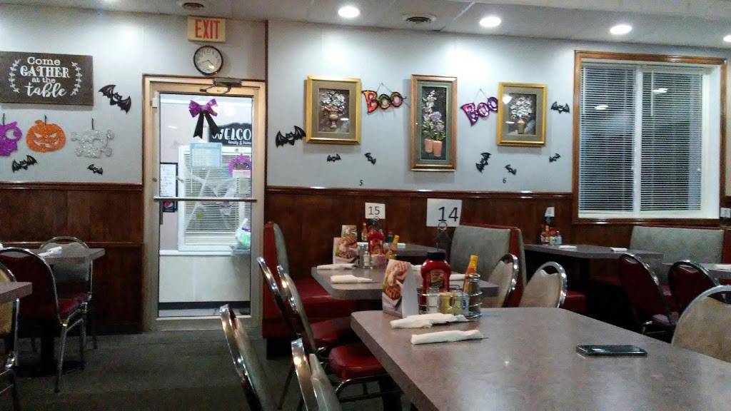 Marseilles Family Restaurant | restaurant | 550 E Bluff St, Marseilles, IL 61341, USA | 8157953111 OR +1 815-795-3111