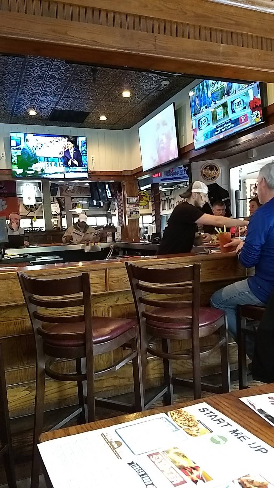 Wild Wing Cafe | cafe | 72 Pope Ave, Hilton Head Island, SC 29928, USA | 8437859464 OR +1 843-785-9464