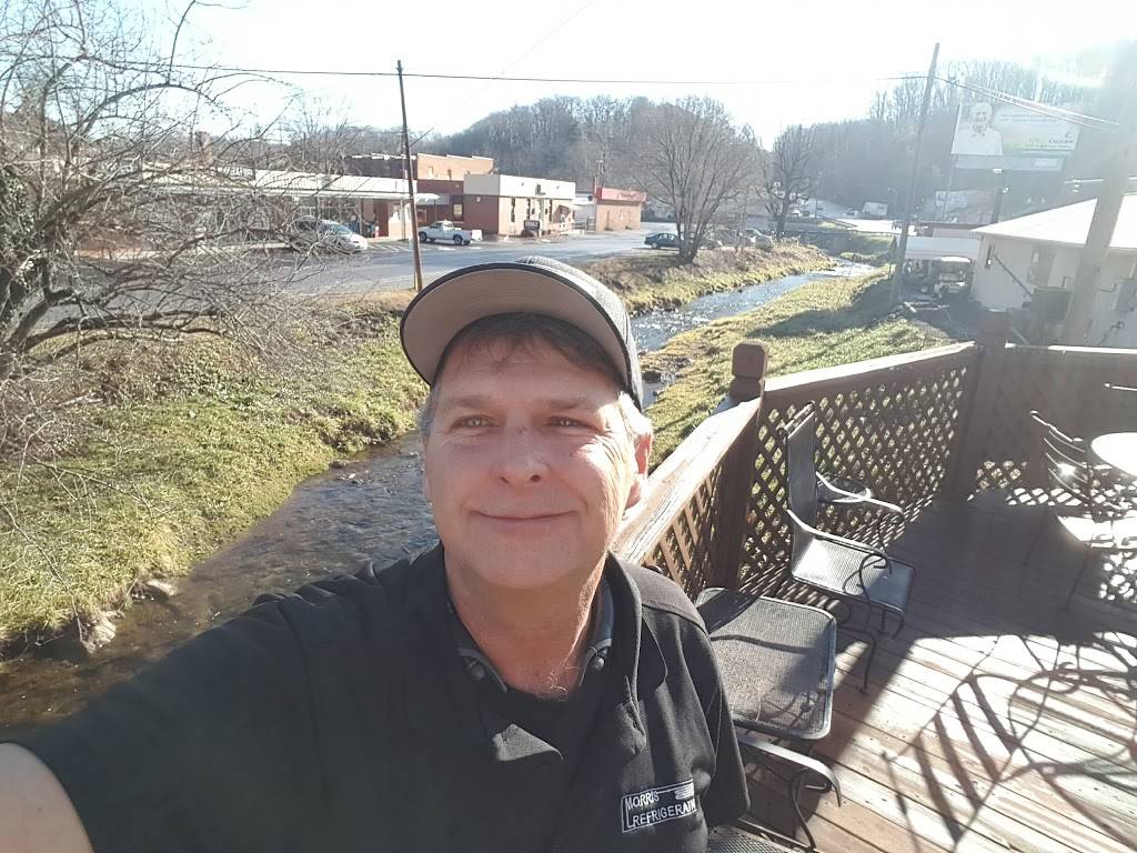 Subway | restaurant | 25130 Virgil H Goode Hwy, Boones Mill, VA 24065, USA | 5403344299 OR +1 540-334-4299