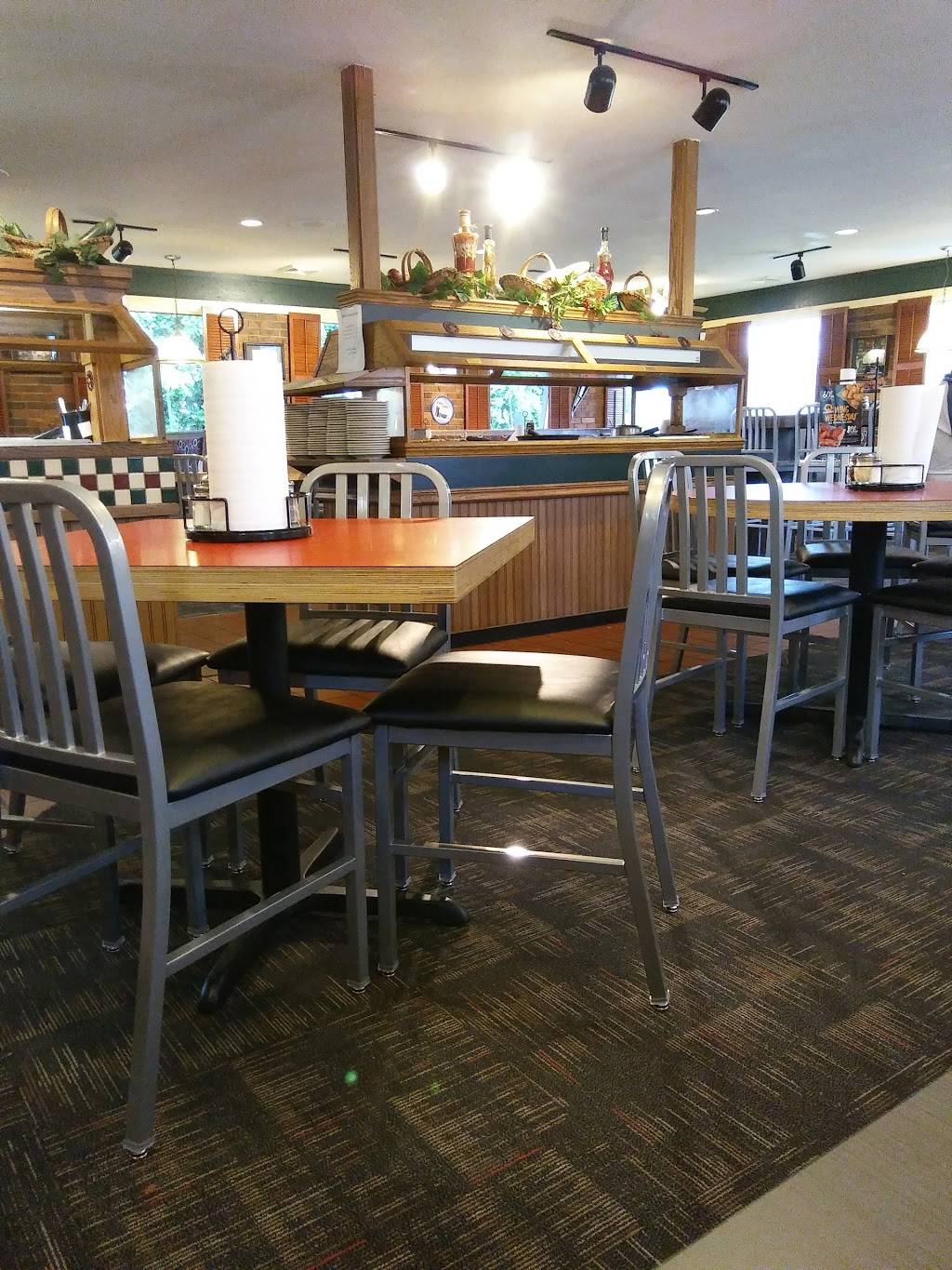 Pizza Hut | meal takeaway | 508 W Carleton Rd, Hillsdale, MI 49242, USA | 5174374000 OR +1 517-437-4000