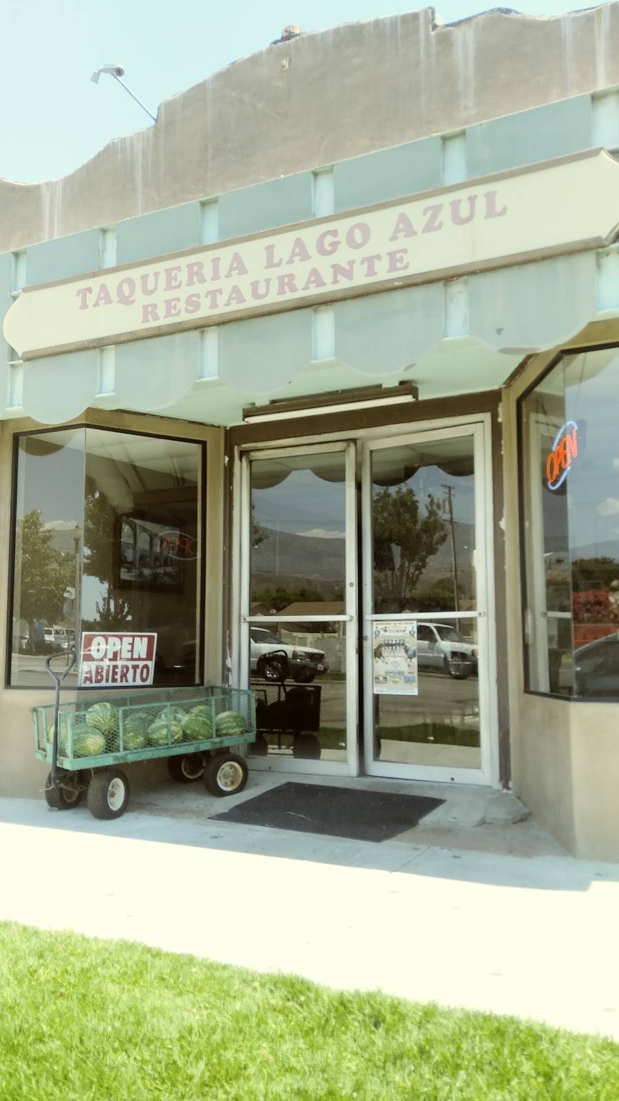 Taqueria Lago Azul | restaurant | 1120 E Main St, Santa Paula, CA 93060, USA | 8059332036 OR +1 805-933-2036