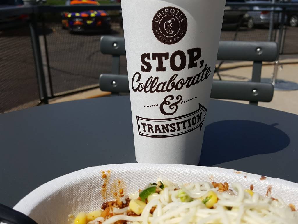 Chipotle Mexican Grill | restaurant | 2611 S Rochester Rd, Rochester Hills, MI 48307, USA | 2488532850 OR +1 248-853-2850