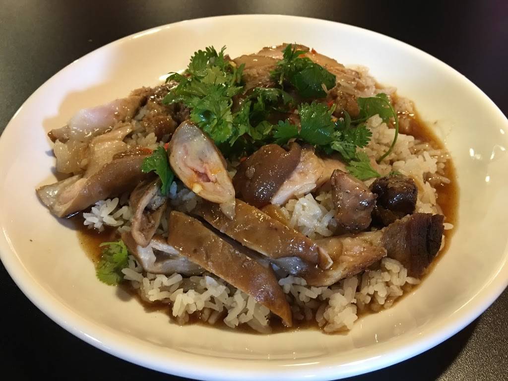 Siam Bistro | restaurant | 12534 Aurora Ave N, Seattle, WA 98133, USA | 2062575978 OR +1 206-257-5978