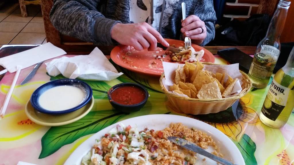 Sol Azteca | restaurant | 405 S Century Blvd, Rantoul, IL 61866, USA | 2178932880 OR +1 217-893-2880
