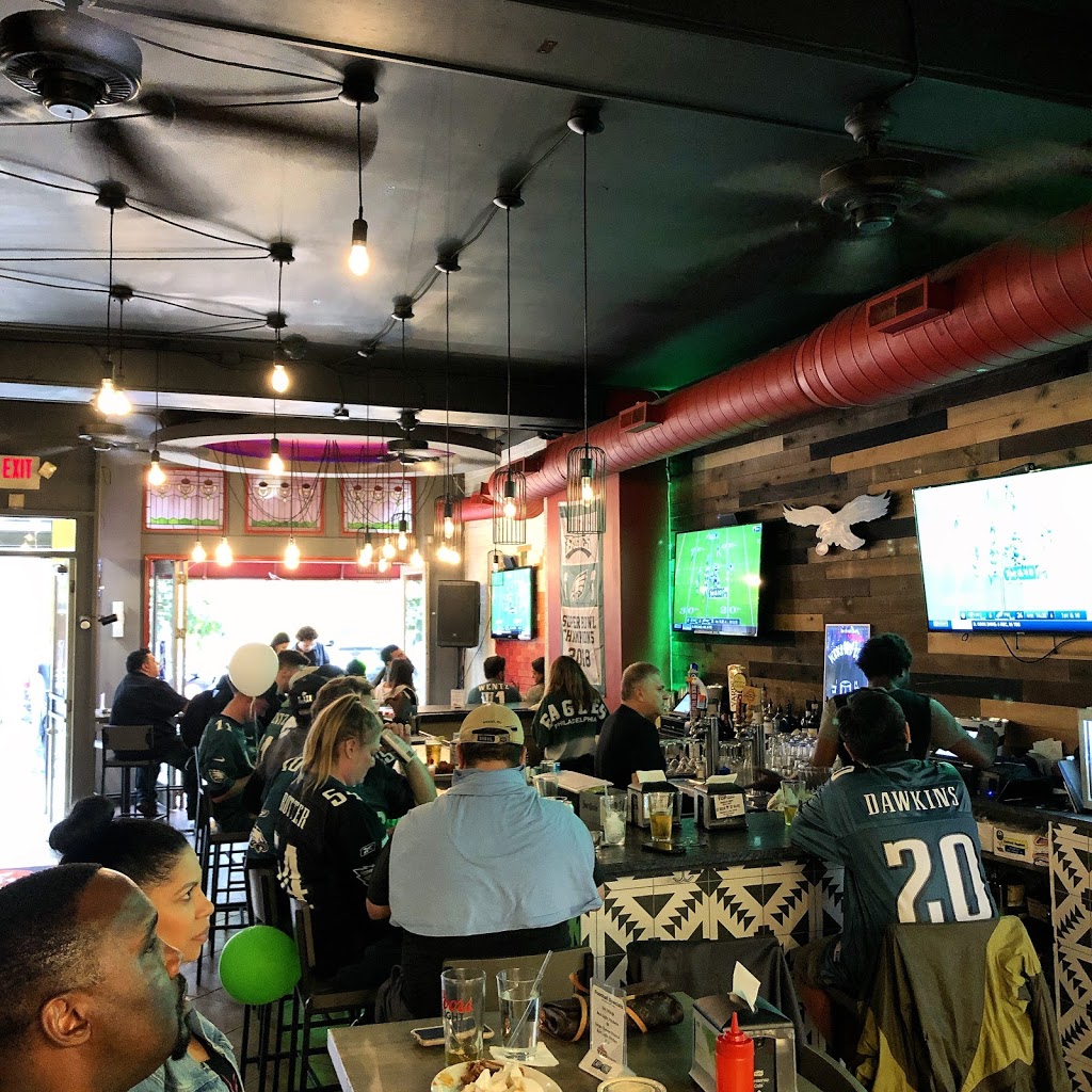 Top Tomato Bar & Pizza | restaurant | 1107 Walnut St, Philadelphia, PA 19107, USA | 2155928242 OR +1 215-592-8242