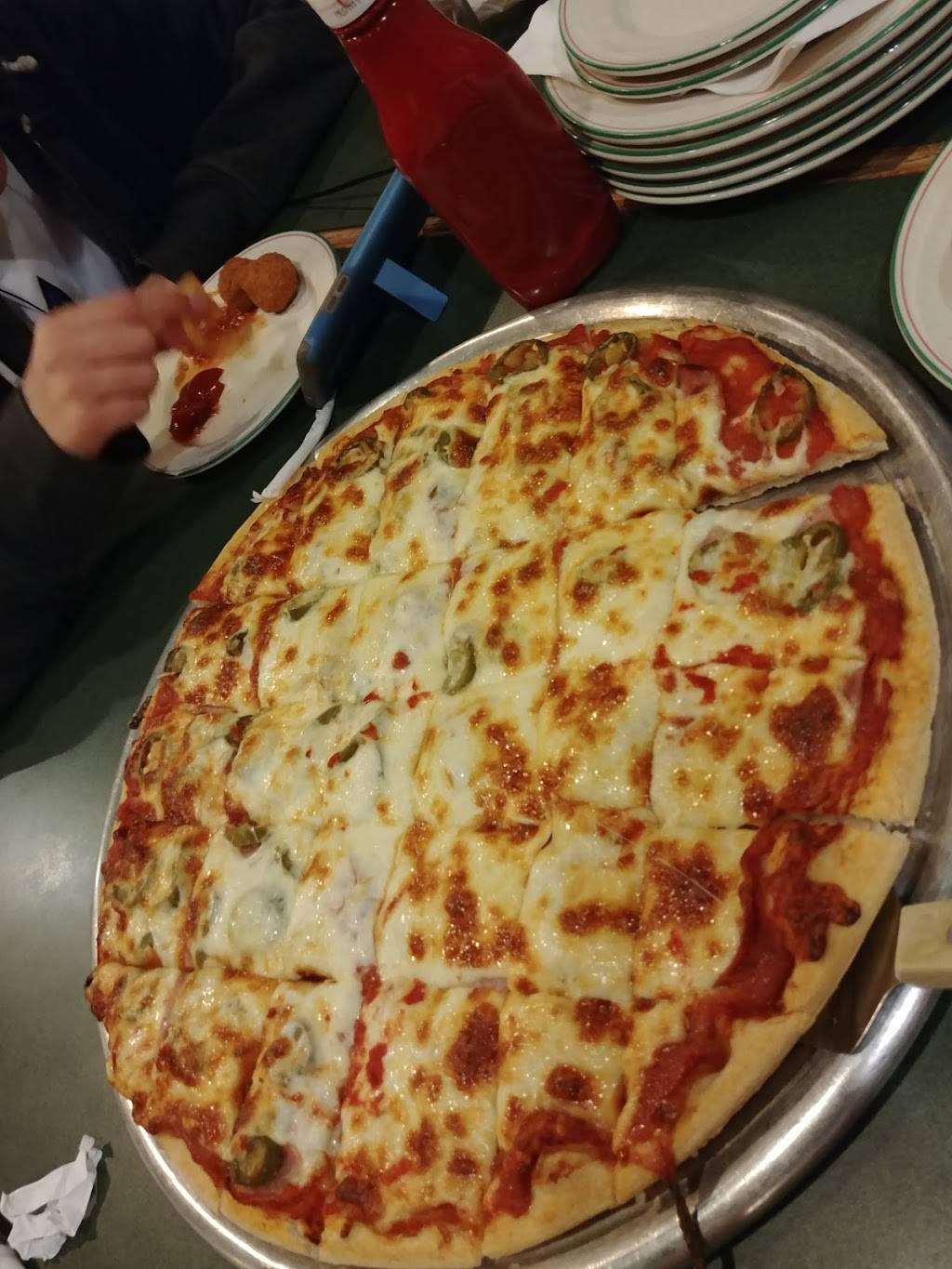 Beggars Pizza | meal delivery | 5133 S Cicero Ave, Chicago, IL 60632, USA | 7737357000 OR +1 773-735-7000