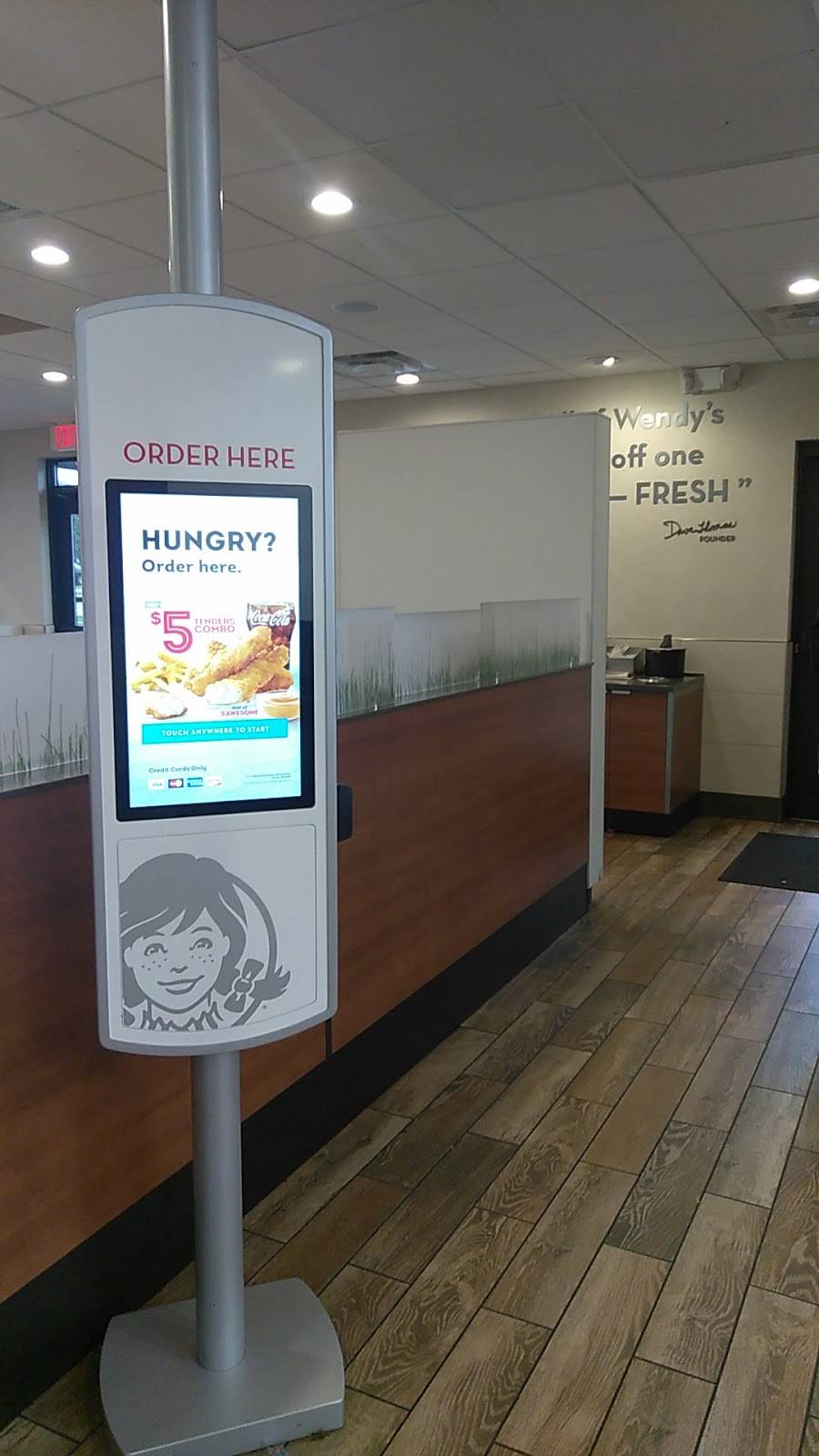 Wendys | restaurant | 1321 Sycamore Rd, DeKalb, IL 60115, USA | 8157563400 OR +1 815-756-3400