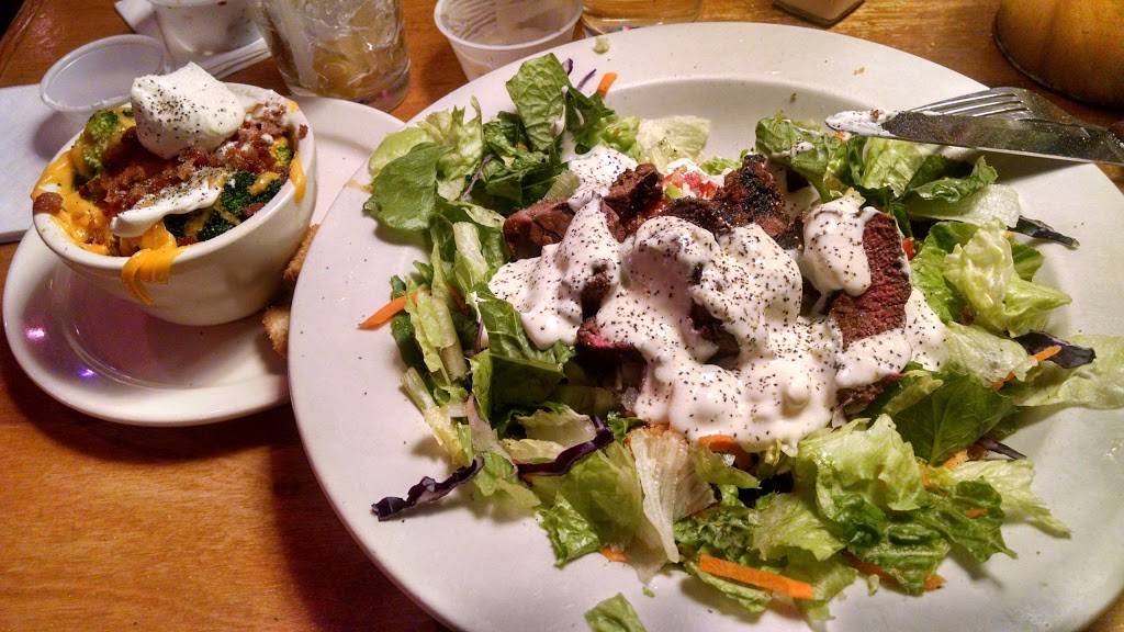 Texas Roadhouse | restaurant | 2602 Conduit Rd, Colonial Heights, VA 23834, USA | 8045204933 OR +1 804-520-4933