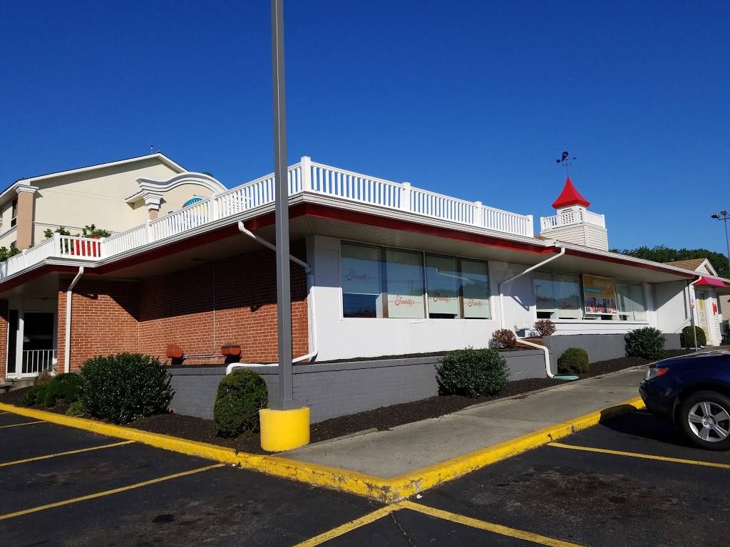 Friendlys | restaurant | 482 N Main St, Leominster, MA 01453, USA | 9785379787 OR +1 978-537-9787