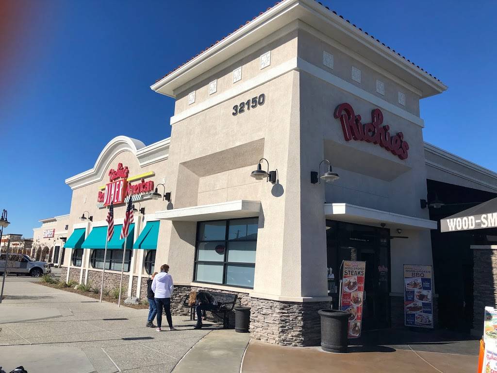 Richies Real American Diner | restaurant | 32150 Temecula Pkwy, Temecula, CA 92592, USA | 9513021448 OR +1 951-302-1448