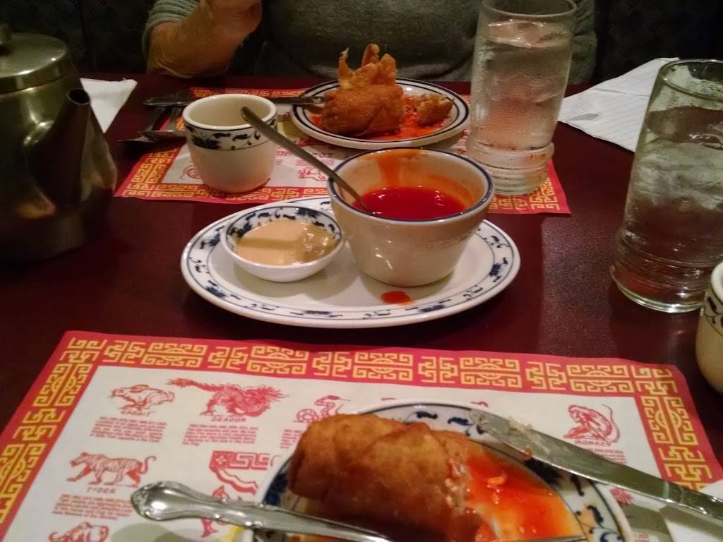 Golden Wok | restaurant | 1971 E Beltline Ave NE, Grand Rapids, MI 49525, USA | 6163638880 OR +1 616-363-8880